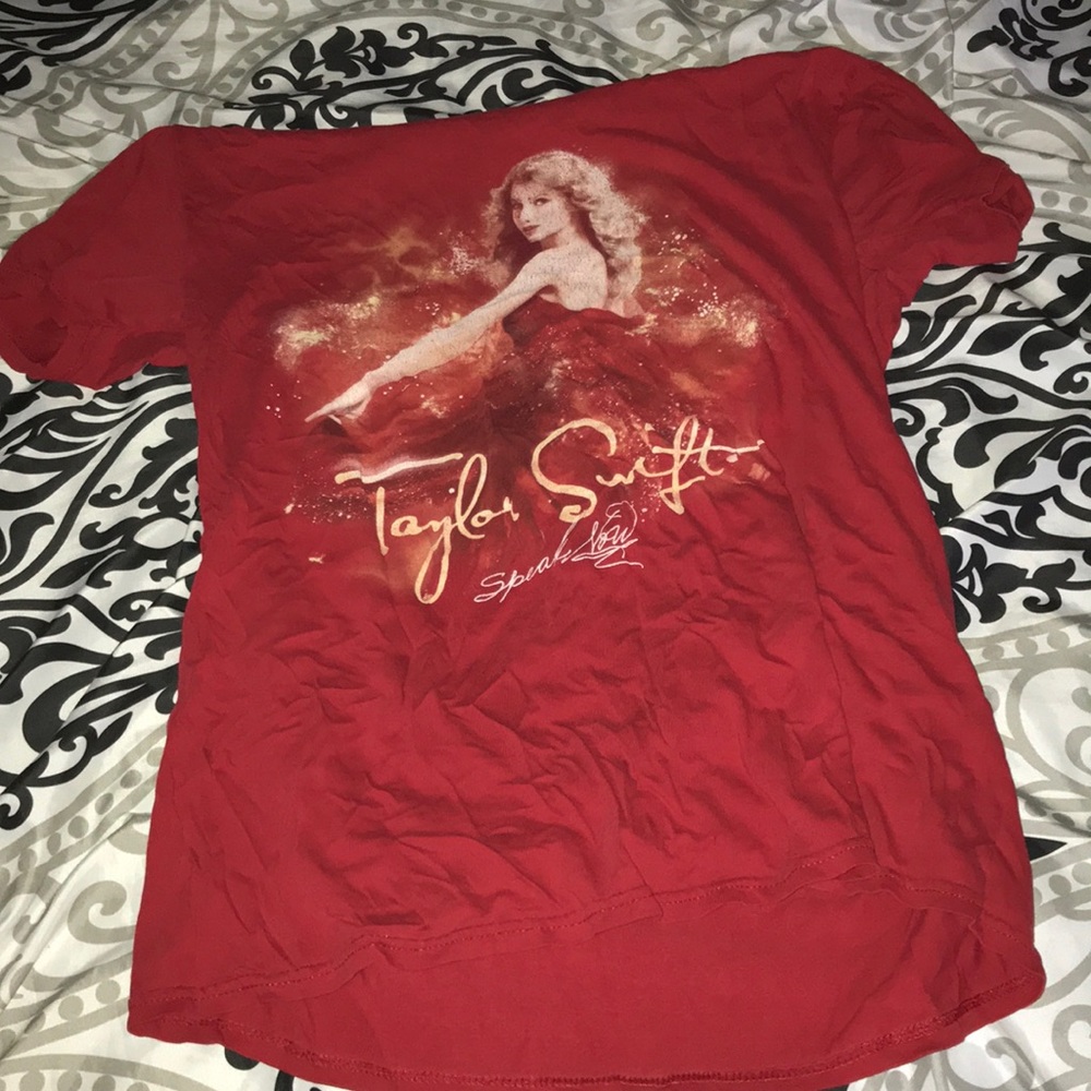 Taylor Swift concert tee